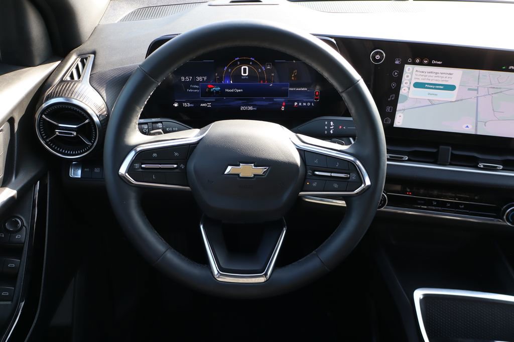 Used 2025 Chevrolet Equinox LT w/ Safety and Technology Package image 17