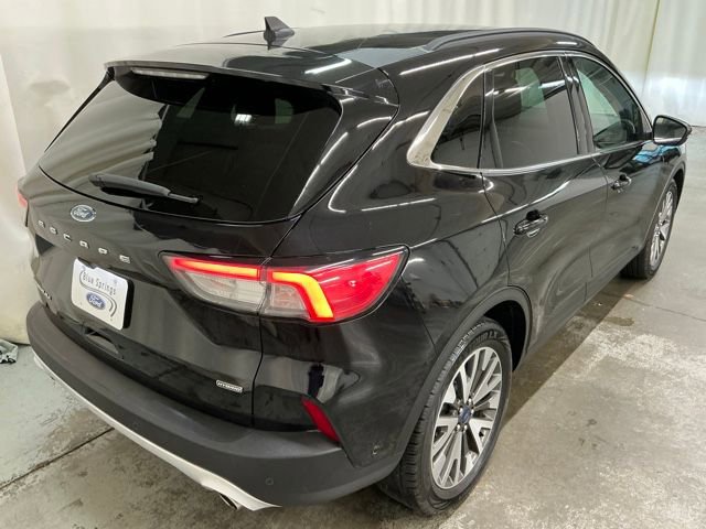 Used 2020 Ford Escape Titanium image 3