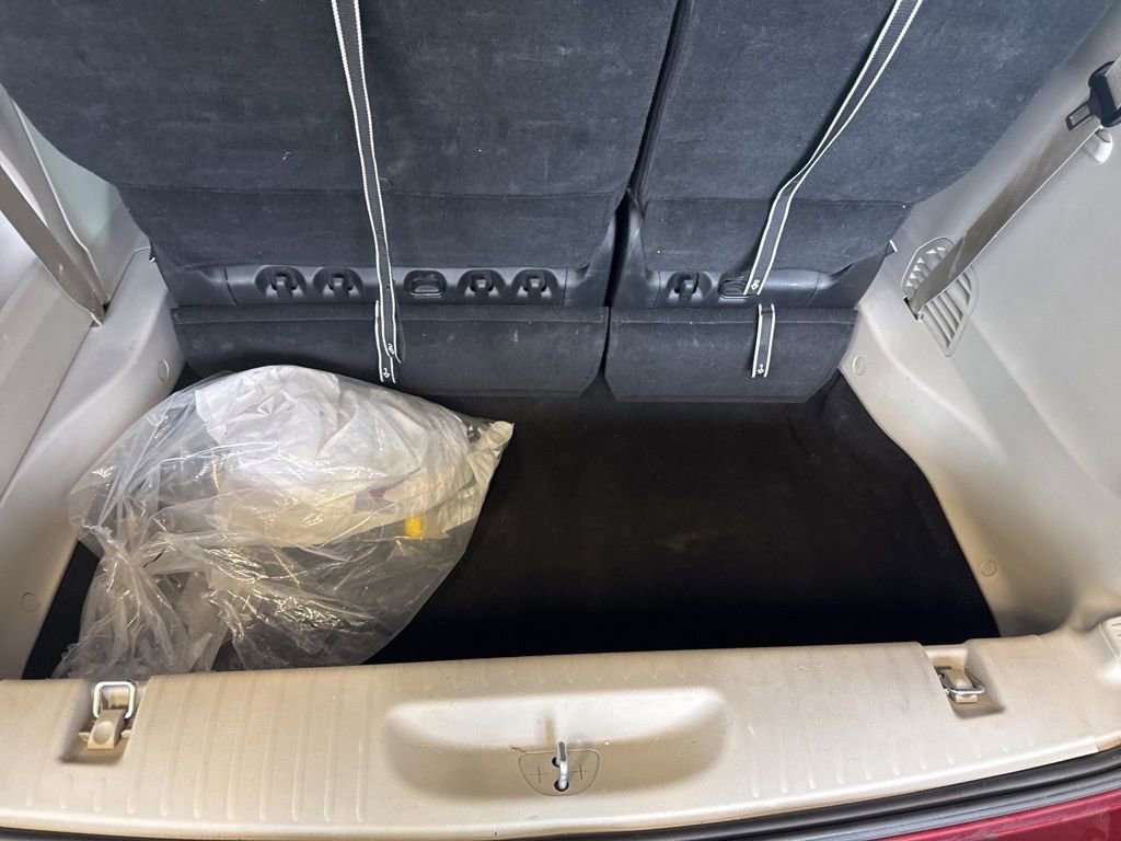 Used 2023 Chrysler Voyager LX image 40