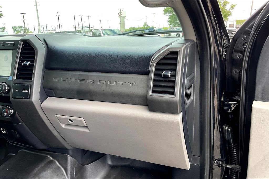 Used 2019 Ford F250 XL w/ STX Appearance Package image 23