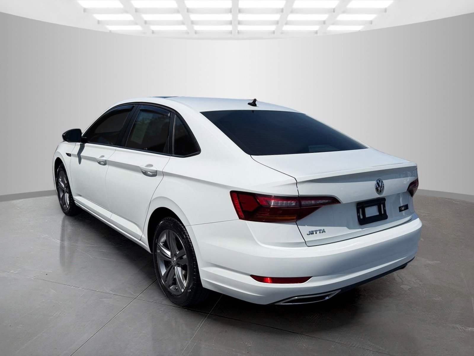 Used 2019 Volkswagen Jetta R-Line w/ R-Line Cold Weather Package FWD image 4