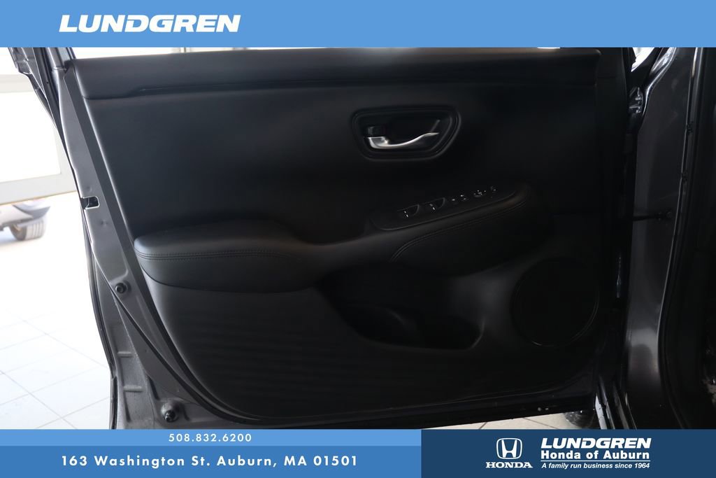 Used 2023 Honda HR-V LX image 9