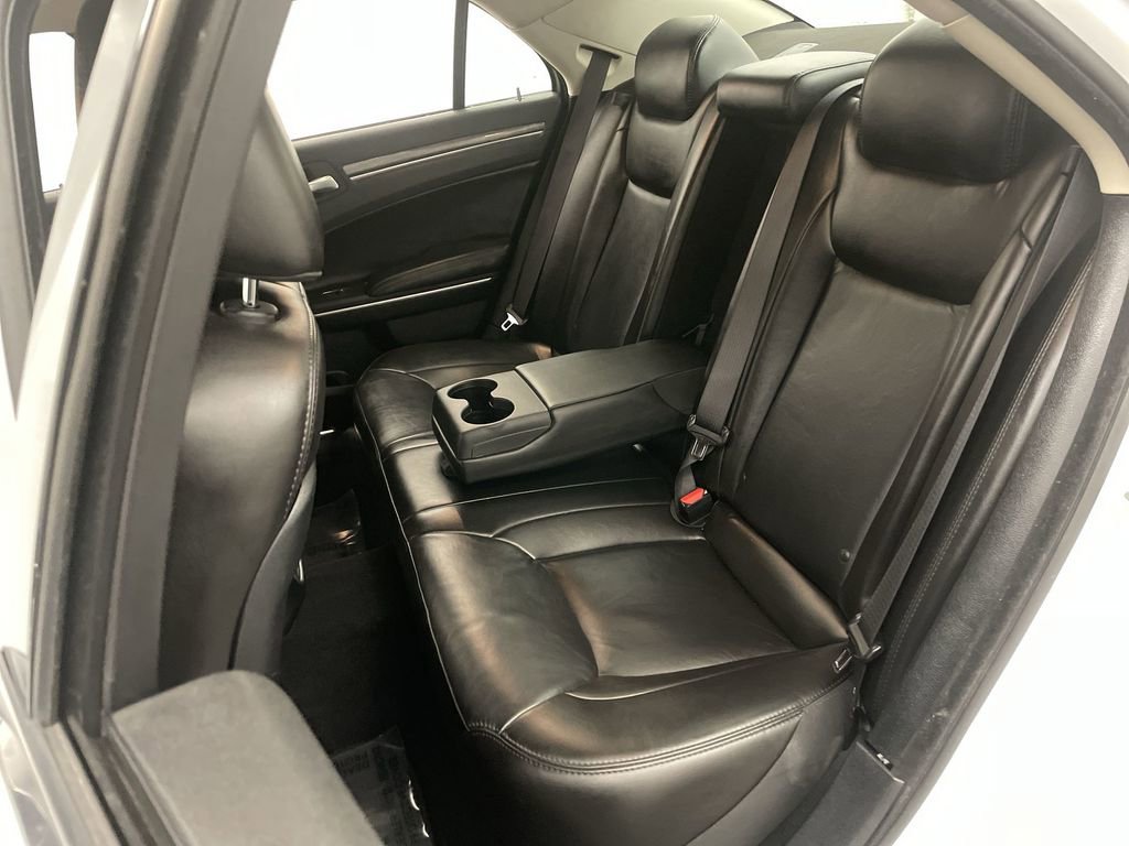 Used 2021 Chrysler 300 Touring L AWD/4WD image 17