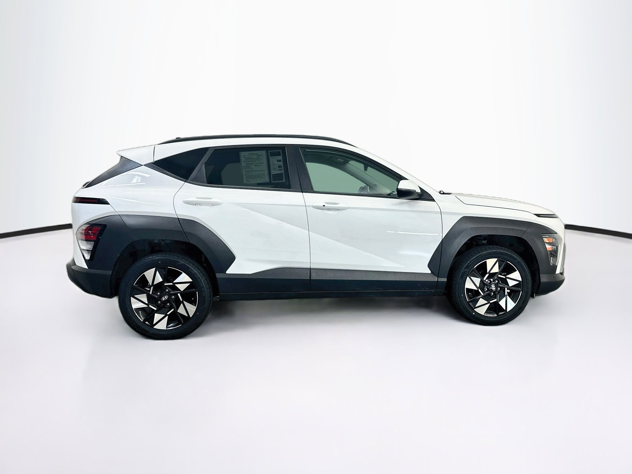 Used 2025 Hyundai Kona SEL AWD/4WD image 10