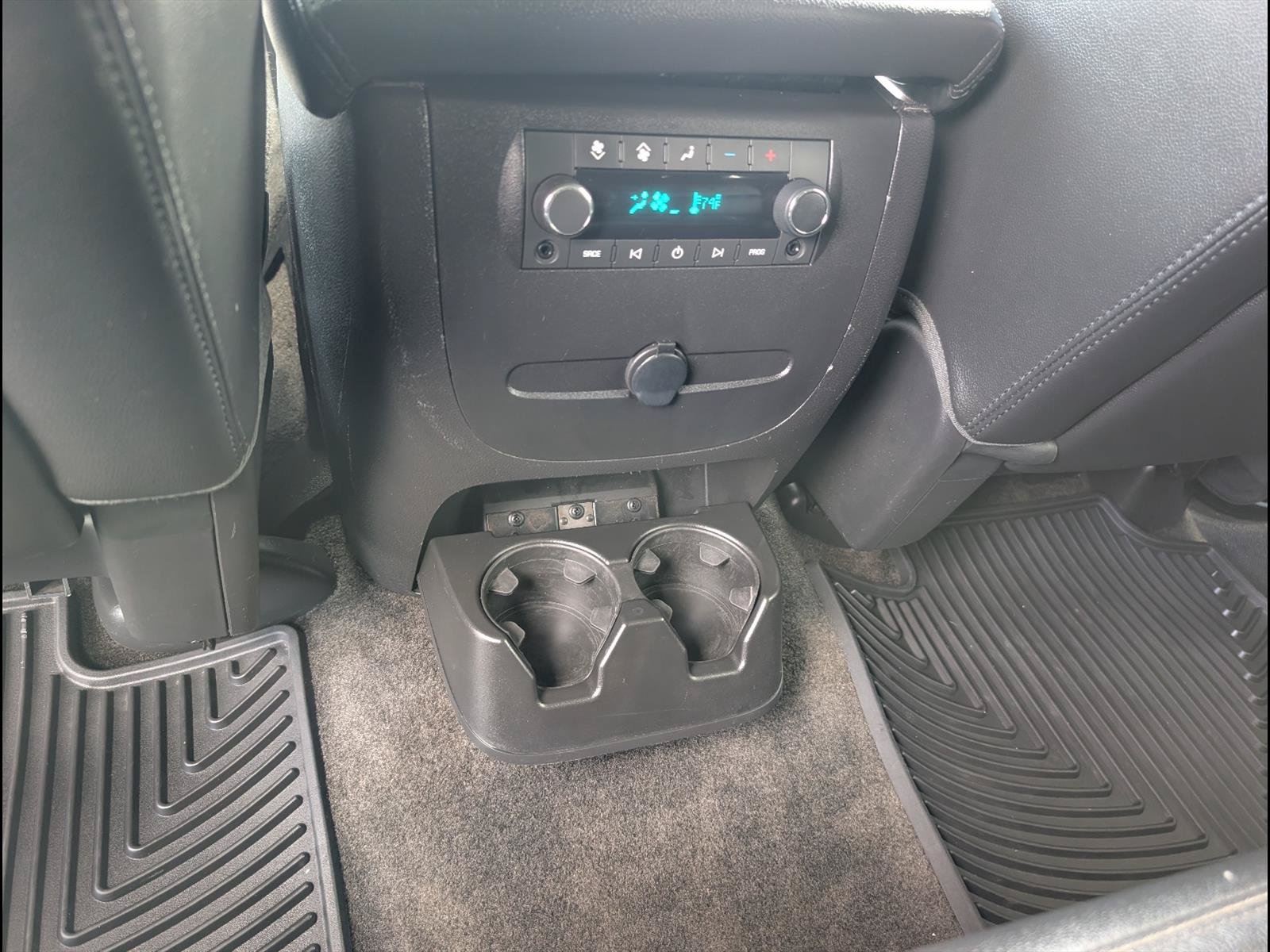 Used 2013 GMC Yukon SLT AWD/4WD image 16