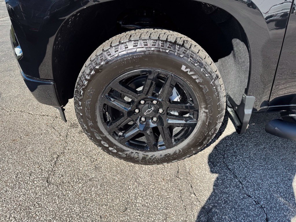 New 2026 Chevrolet Silverado 1500 Custom w/ Turbomax Blackout Package AWD/4WD image 27