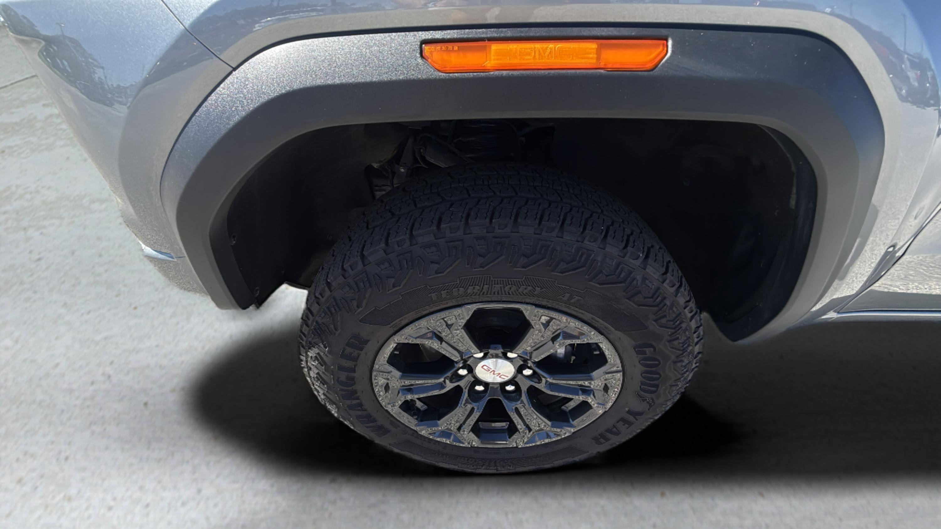 Used 2023 GMC Canyon Elevation w/ Elevation Premium Package image 14