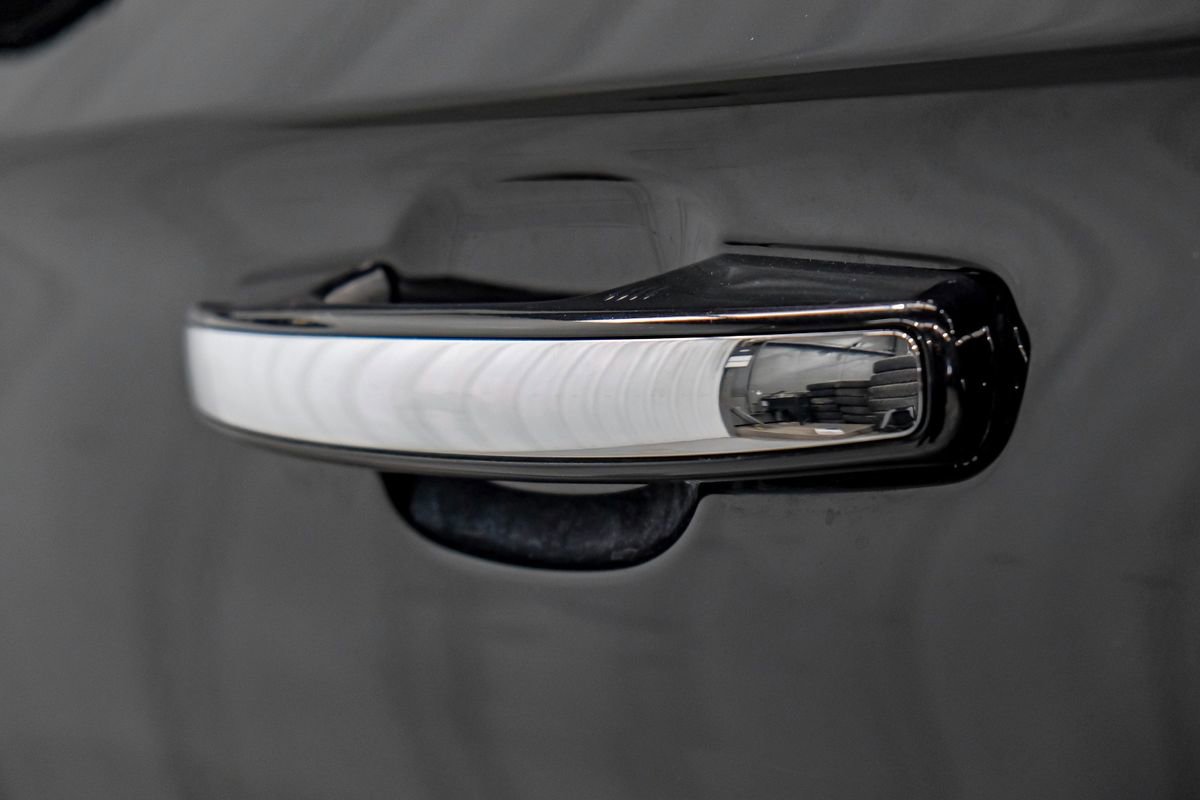 Used 2022 Ford Expedition Max Limited image 43