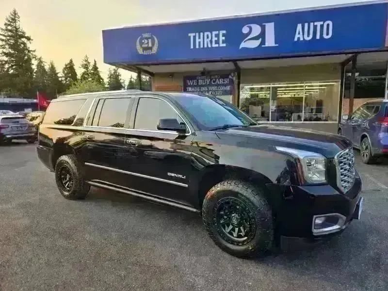Used 2018 GMC Yukon XL Denali w/ Denali Ultimate Package AWD/4WD image 2