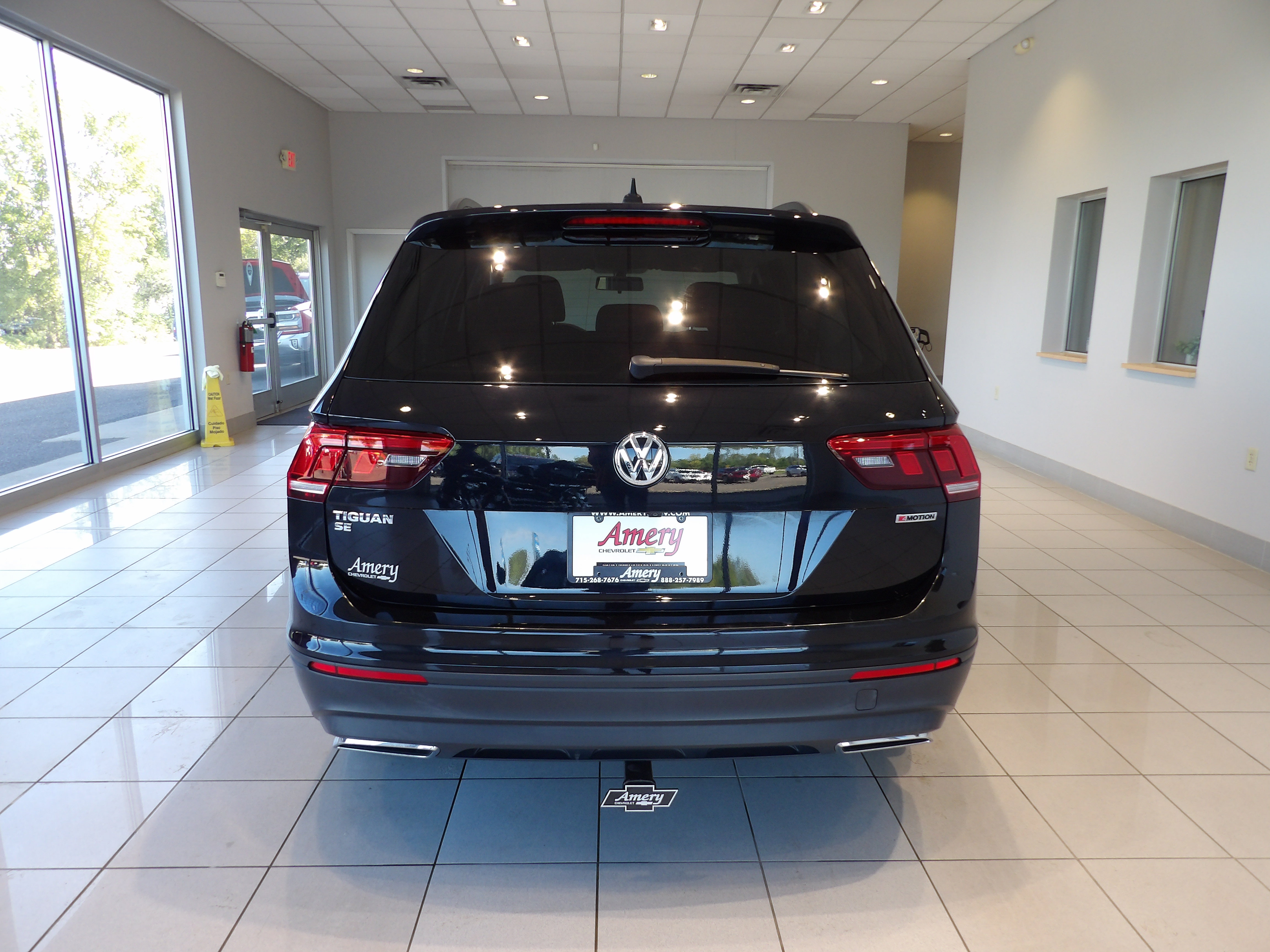 Used 2019 Volkswagen Tiguan SE AWD/4WD image 5