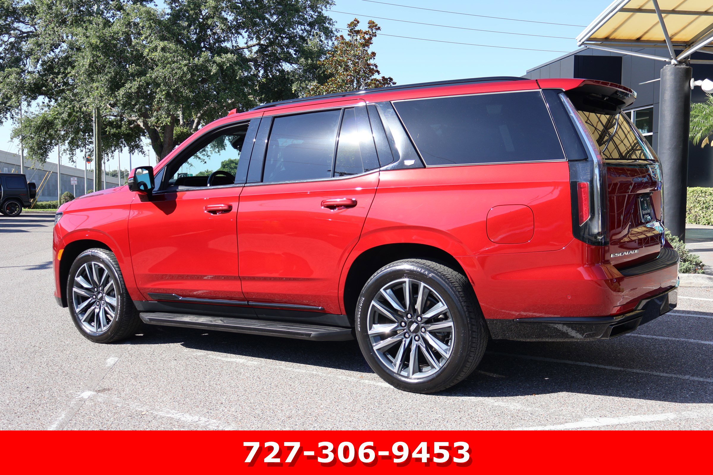 Used 2023 Cadillac Escalade Sport Platinum AWD/4WD image 7