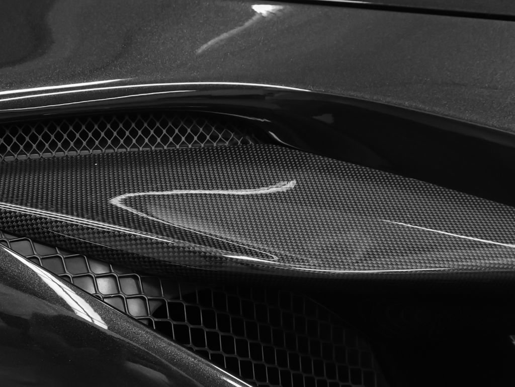Certified 2021 Ferrari F8 Tributo RWD image 32