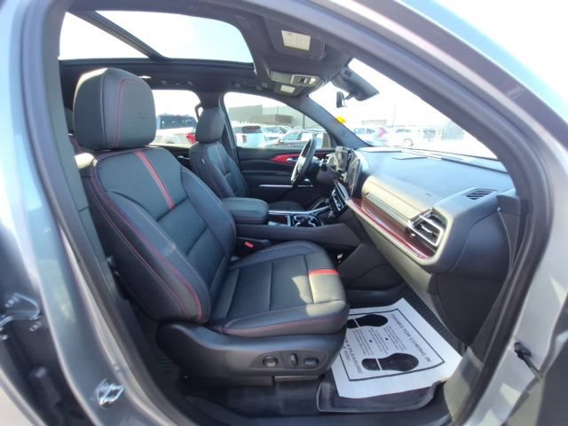 Used 2024 Chevrolet Traverse RS AWD/4WD image 22