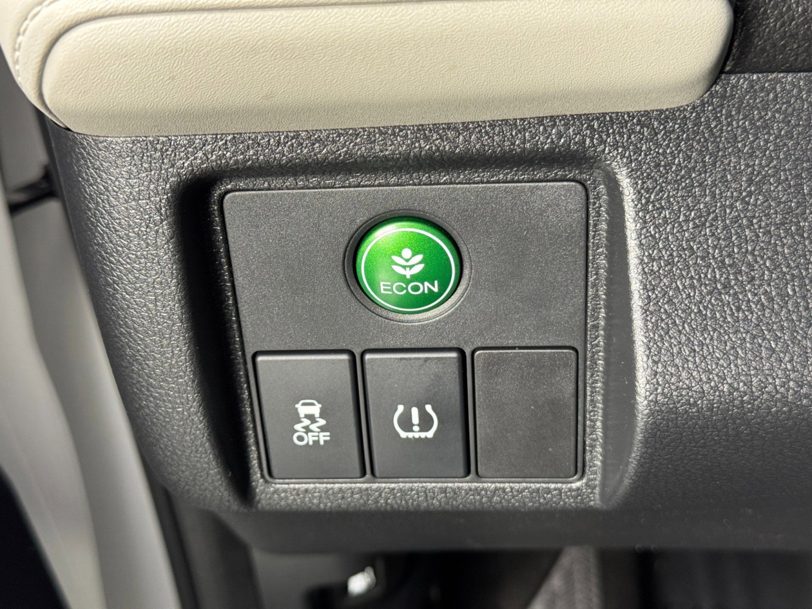 Used 2022 Honda HR-V LX image 16