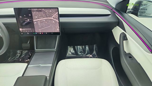 Used 2026 Tesla Model Y 2WD image 34