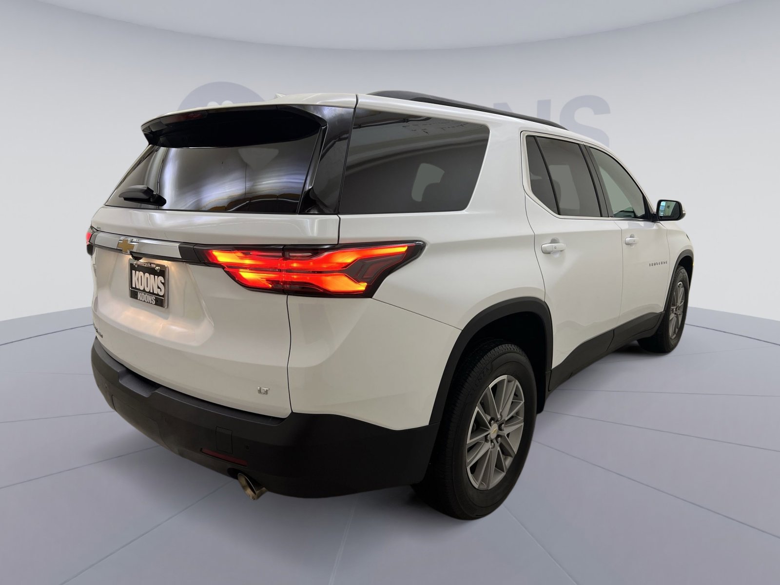 Used 2022 Chevrolet Traverse LT image 5