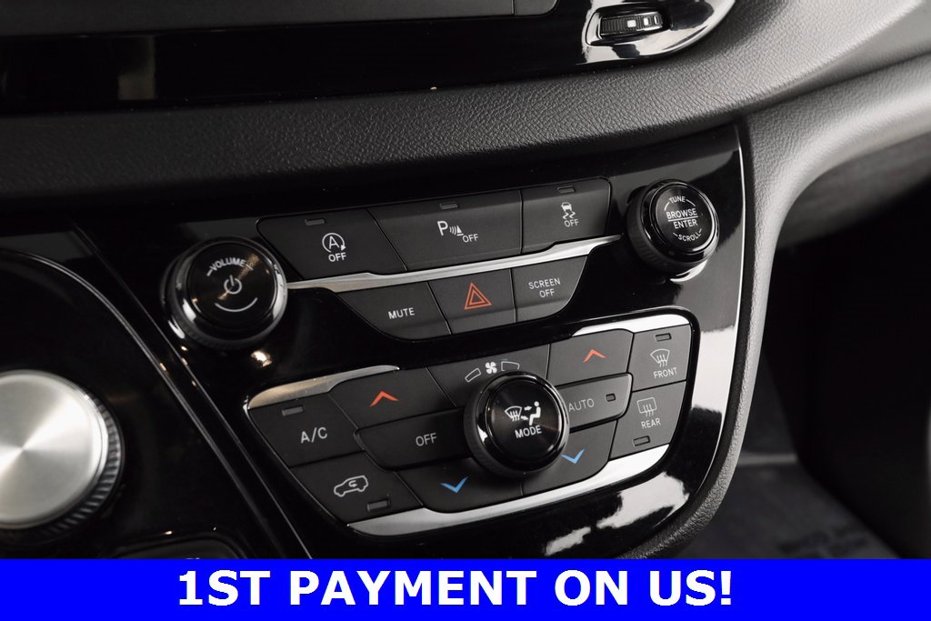 Used 2020 Chrysler Pacifica Touring w/ S Appearance Package image 34