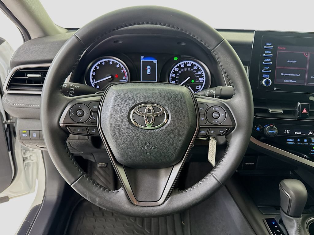 Used 2023 Toyota Camry SE FWD image 13