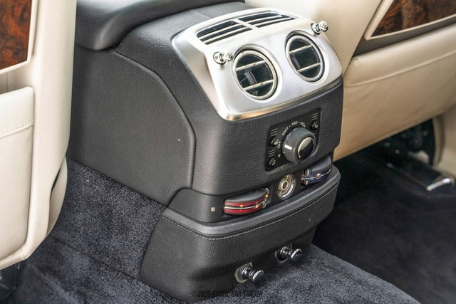 Used 2015 Rolls-Royce Ghost image 77