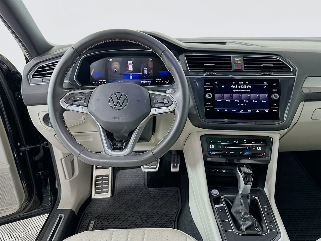 Used 2023 Volkswagen Tiguan SE R-Line FWD image 19