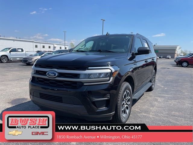 Used 2024 Ford Expedition XLT AWD/4WD image 2