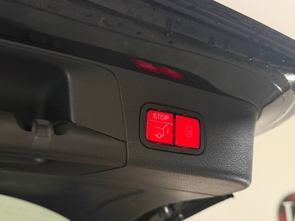 New 2026 Mercedes-Benz GLB 250 4MATIC image 35