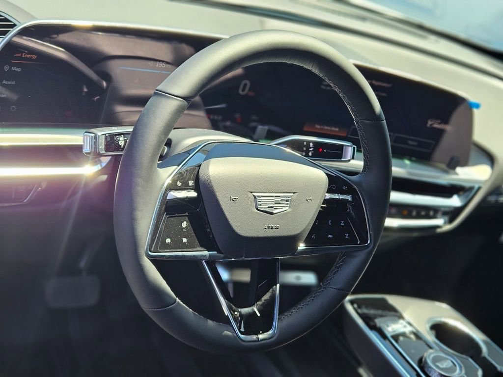 New 2025 Cadillac Lyriq Luxury w/ LPO, Floor Liner Package image 19