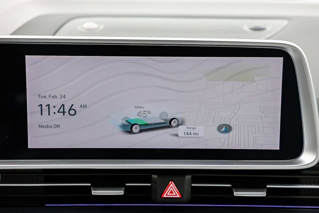 Certified 2025 Hyundai Ioniq 6 SEL image 14