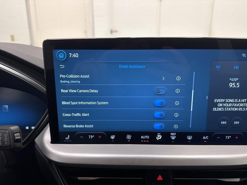 Used 2024 Ford Escape Platinum image 30