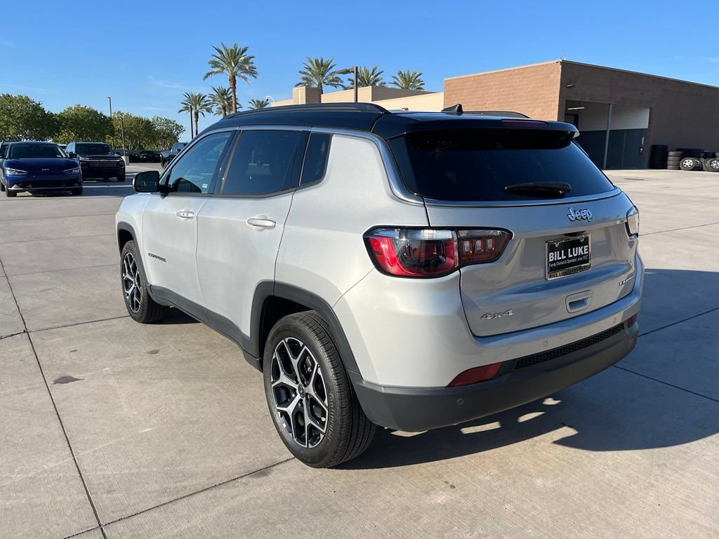 Used 2025 Jeep Compass Limited AWD/4WD image 10