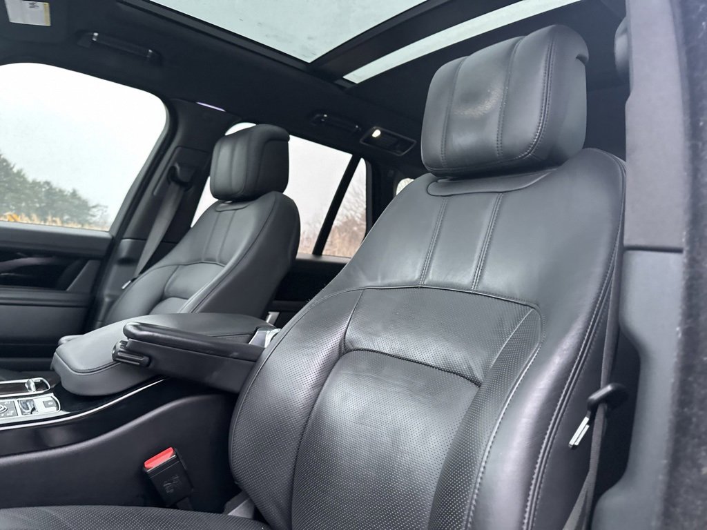 Used 2019 Land Rover Range Rover HSE image 15