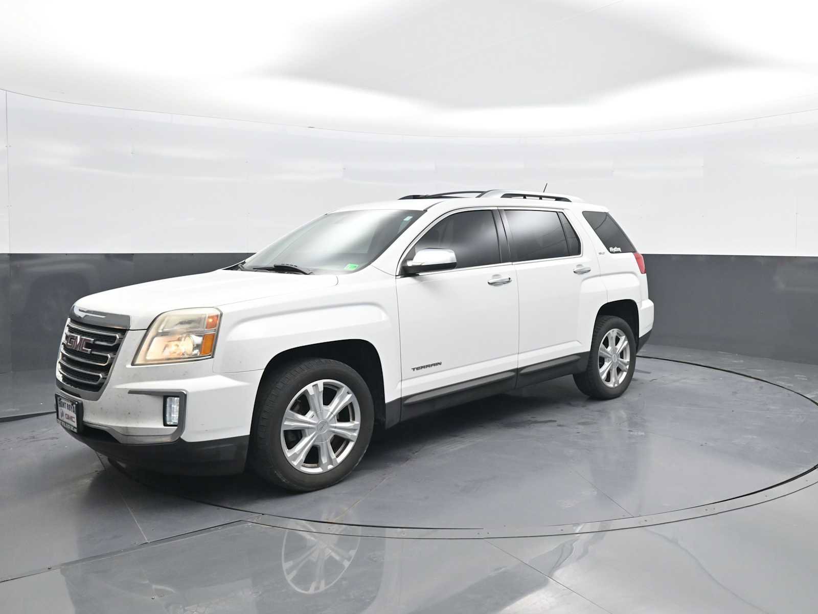 Used 2017 GMC Terrain SLT w/ Open Road Package AWD/4WD image 4