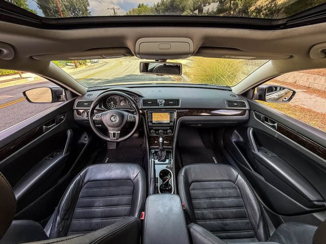 Used 2015 Volkswagen Passat 1.8T SEL Premium FWD image 7