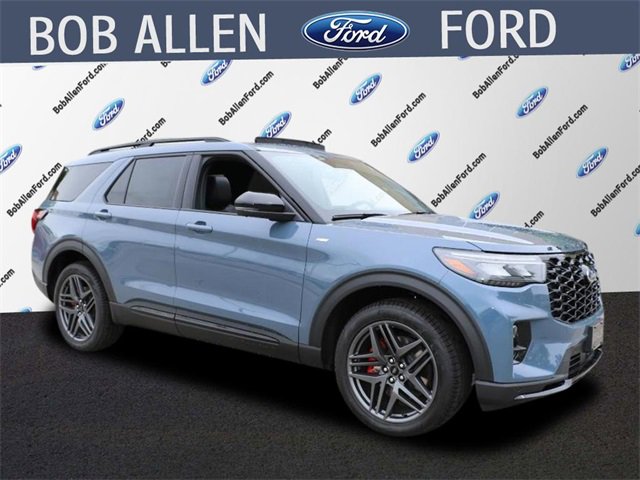 New 2025 Ford Explorer ST-Line w/ Premium Package