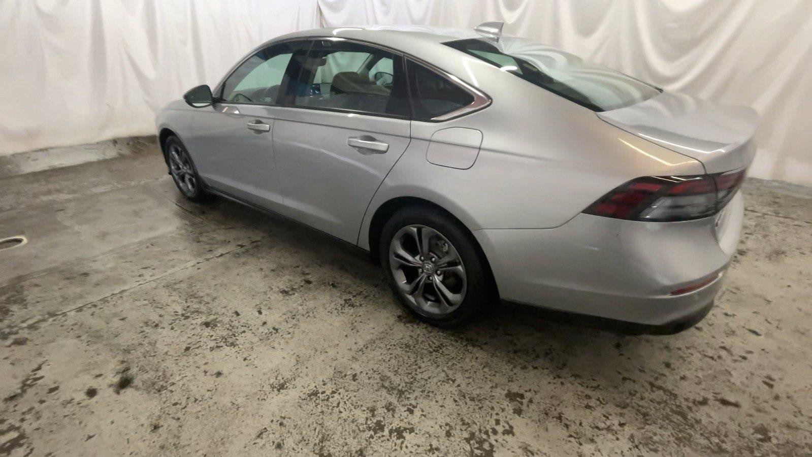 Used 2024 Honda Accord EX-L image 9