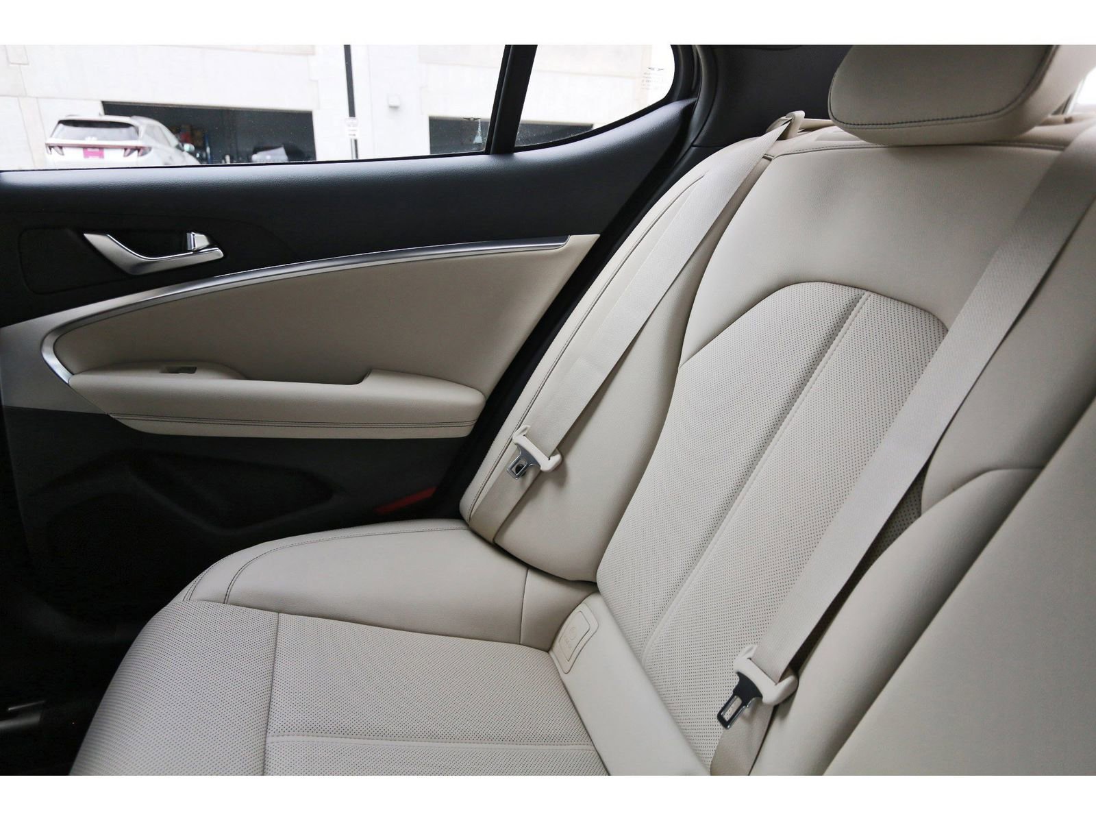 Used 2026 Genesis G70 2.5T RWD image 13