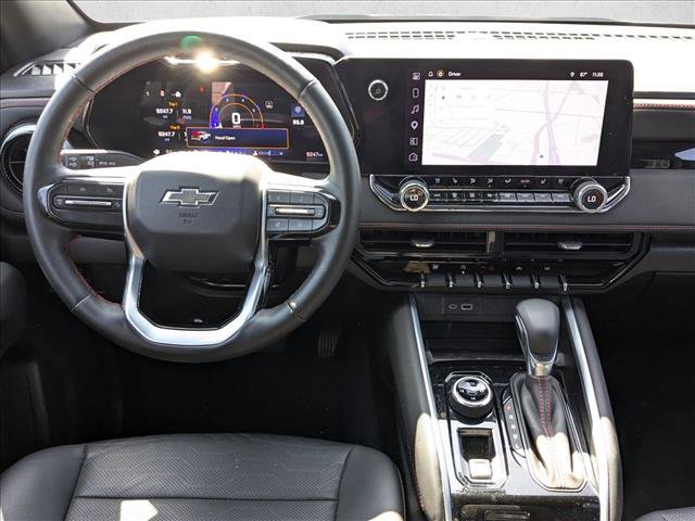 Used 2025 Chevrolet Colorado Z71 w/ Midnight Edition image 17