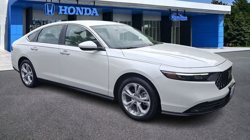 Certified 2025 Honda Accord LX image 2