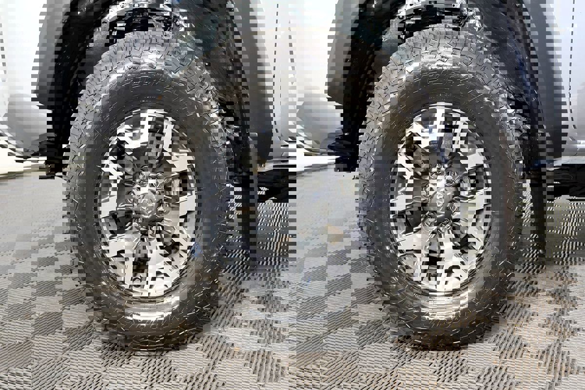 Used 2022 Toyota Tacoma TRD Off-Road image 57