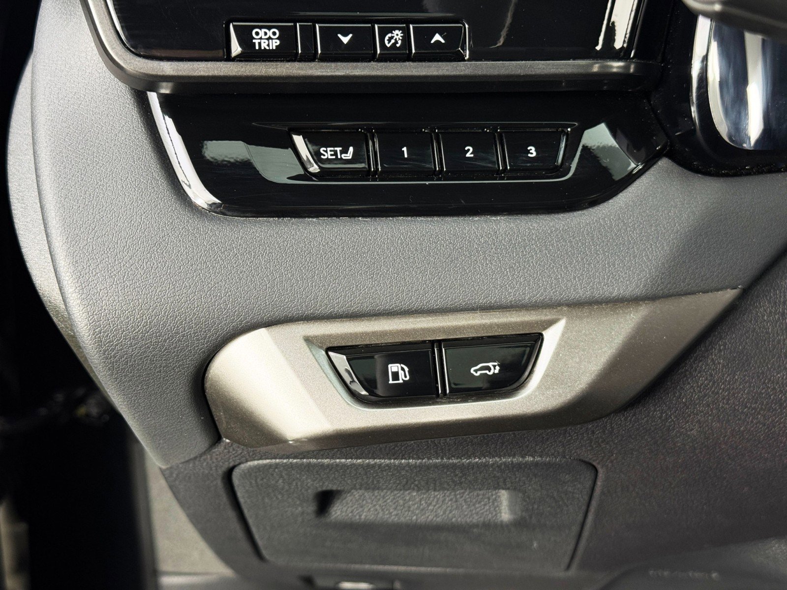 Used 2024 Lexus RX 350h w/ Convenience Package AWD/4WD image 18
