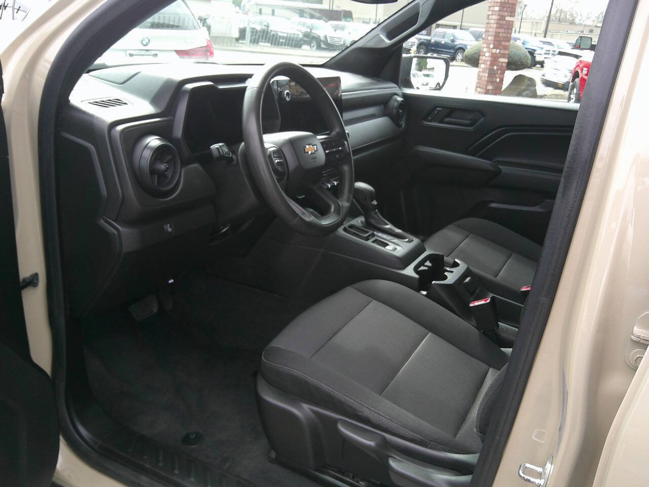 Used 2023 Chevrolet Colorado W/T RWD image 13