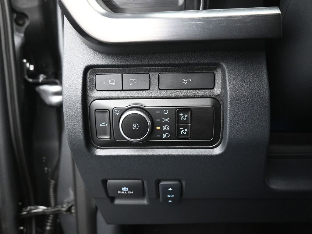 Used 2024 Ford F250 Lariat w/ Tremor Off-Road Package image 14