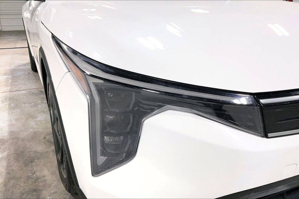 Used 2025 Kia K4 EX FWD image 35