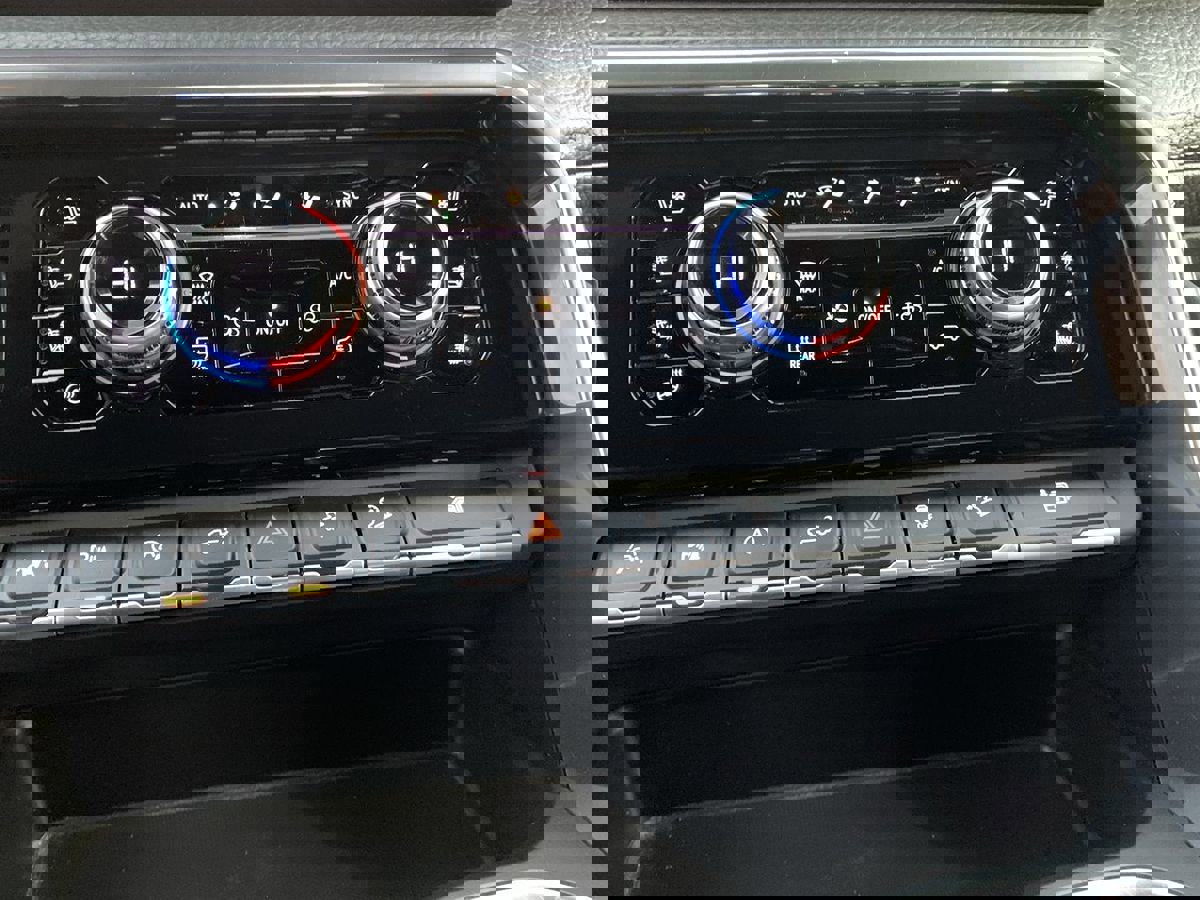 Used 2023 GMC Sierra 1500 Denali image 29