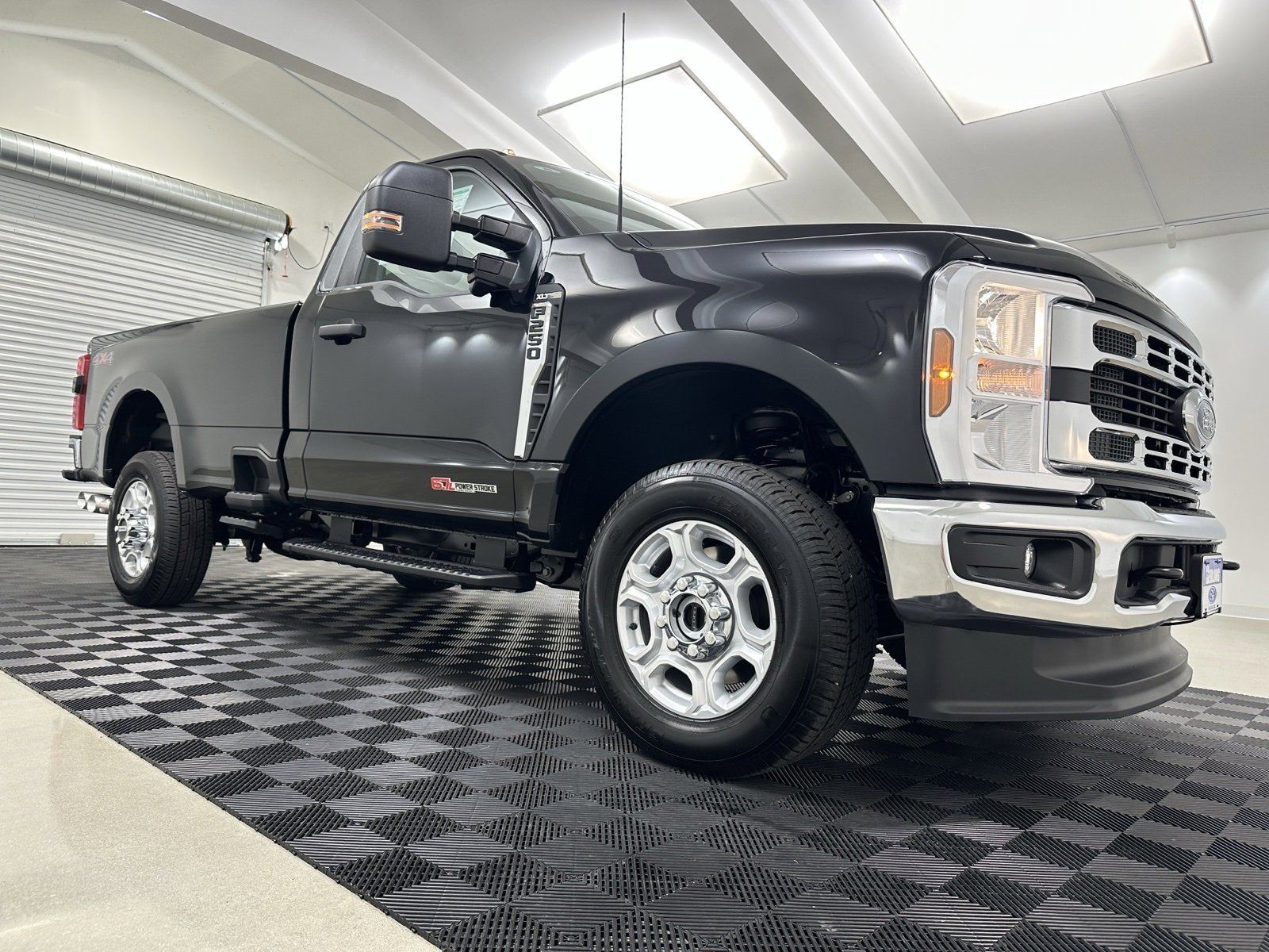 New 2025 Ford F250 XLT w/ 360-Degree Camera Package