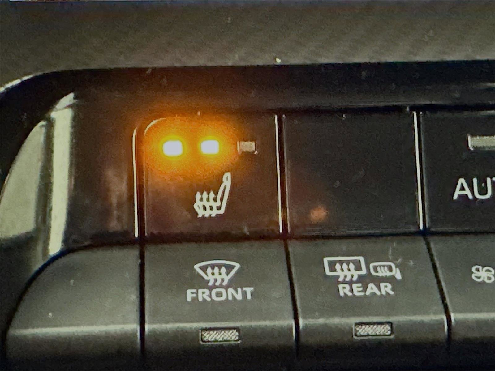 Used 2023 Toyota Prius XLE image 20