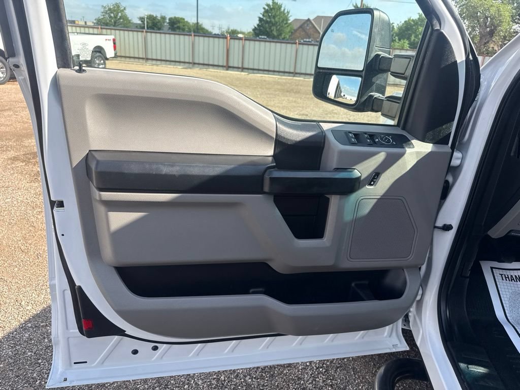 Used 2019 Ford F550 4x4 SuperCab Super Duty image 12
