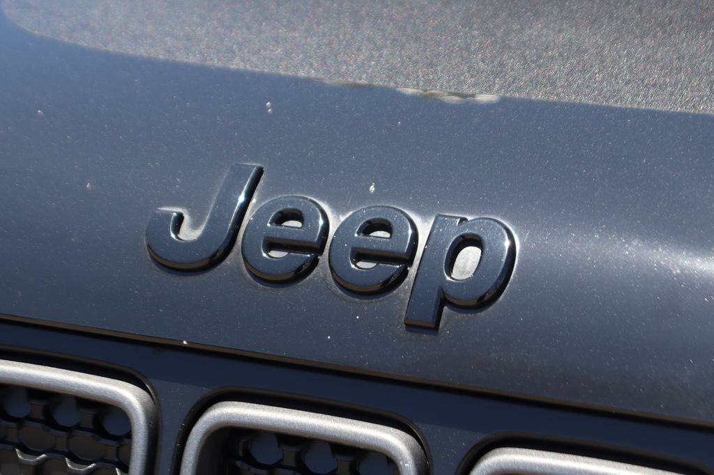 Used 2023 Jeep Renegade Trailhawk AWD/4WD image 42