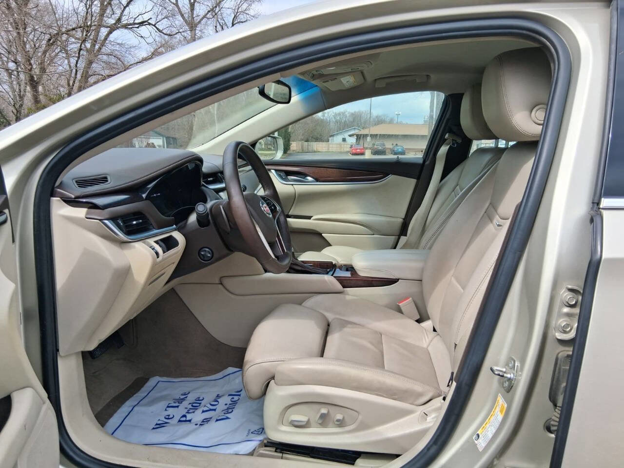 Used 2013 Cadillac XTS Luxury image 9