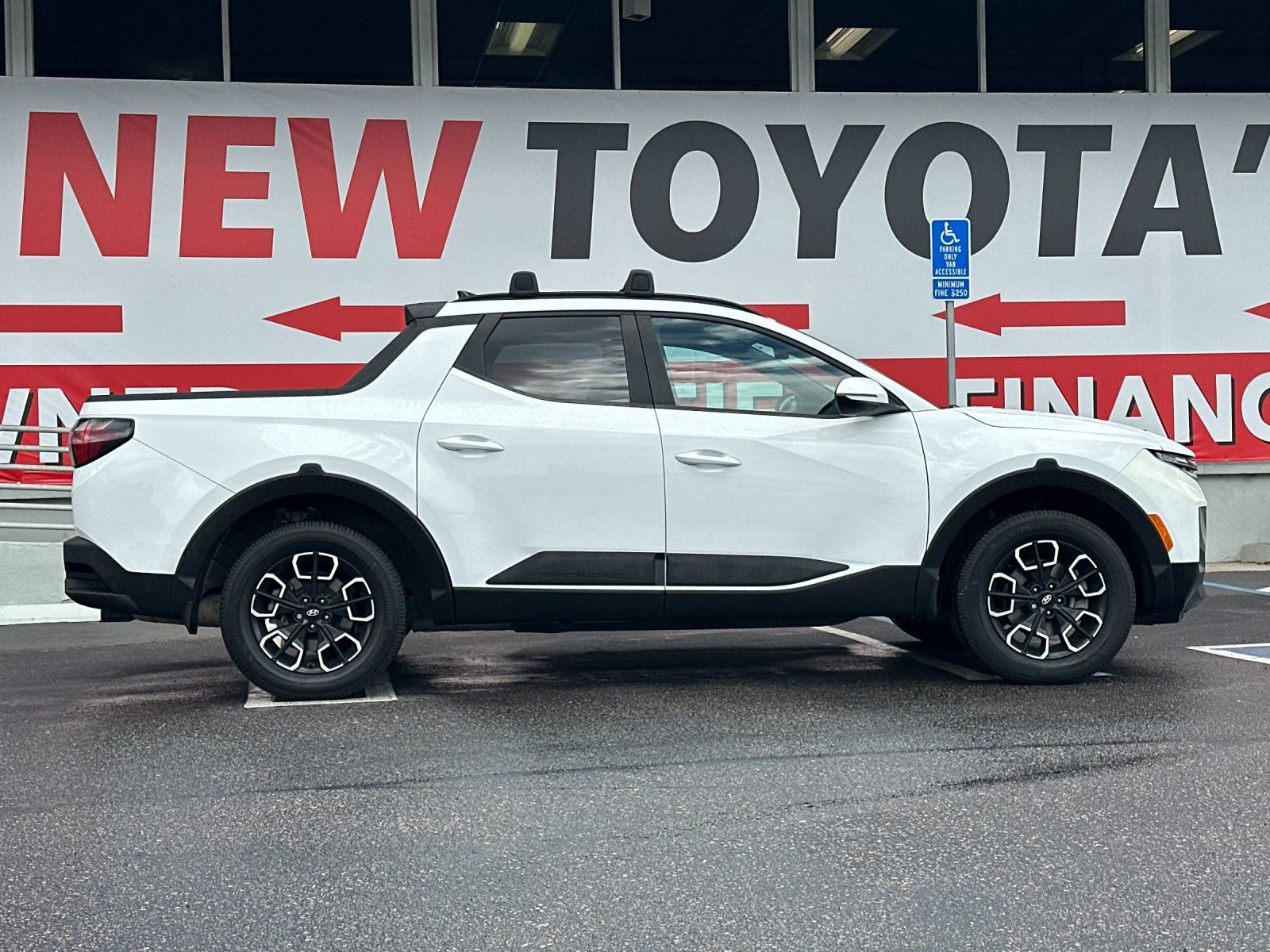 Used 2022 Hyundai Santa Cruz SEL Premium AWD/4WD image 6
